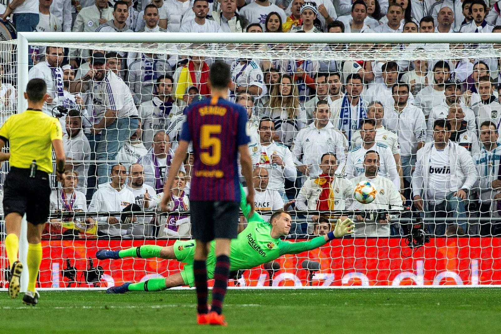 La vuelta del Real Madrid-FC Barcelona, en imágenes