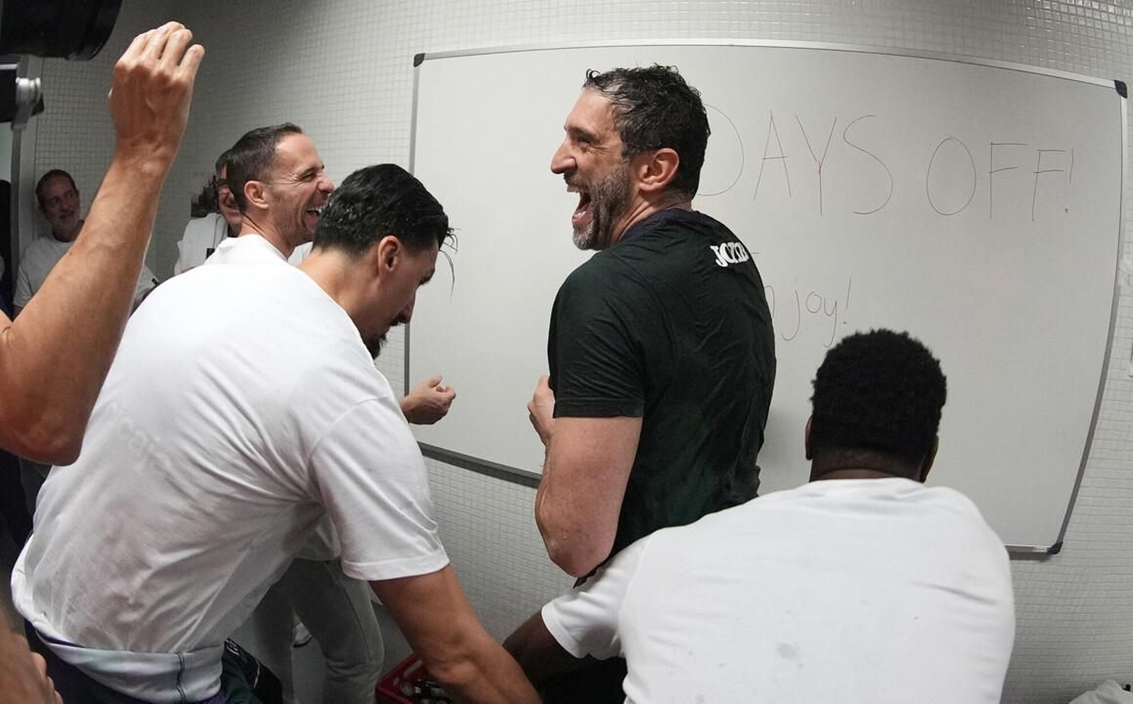 El Unicaja, campeón de Copa: Todas las imágenes del partido, la fiesta y la llegada a Málaga