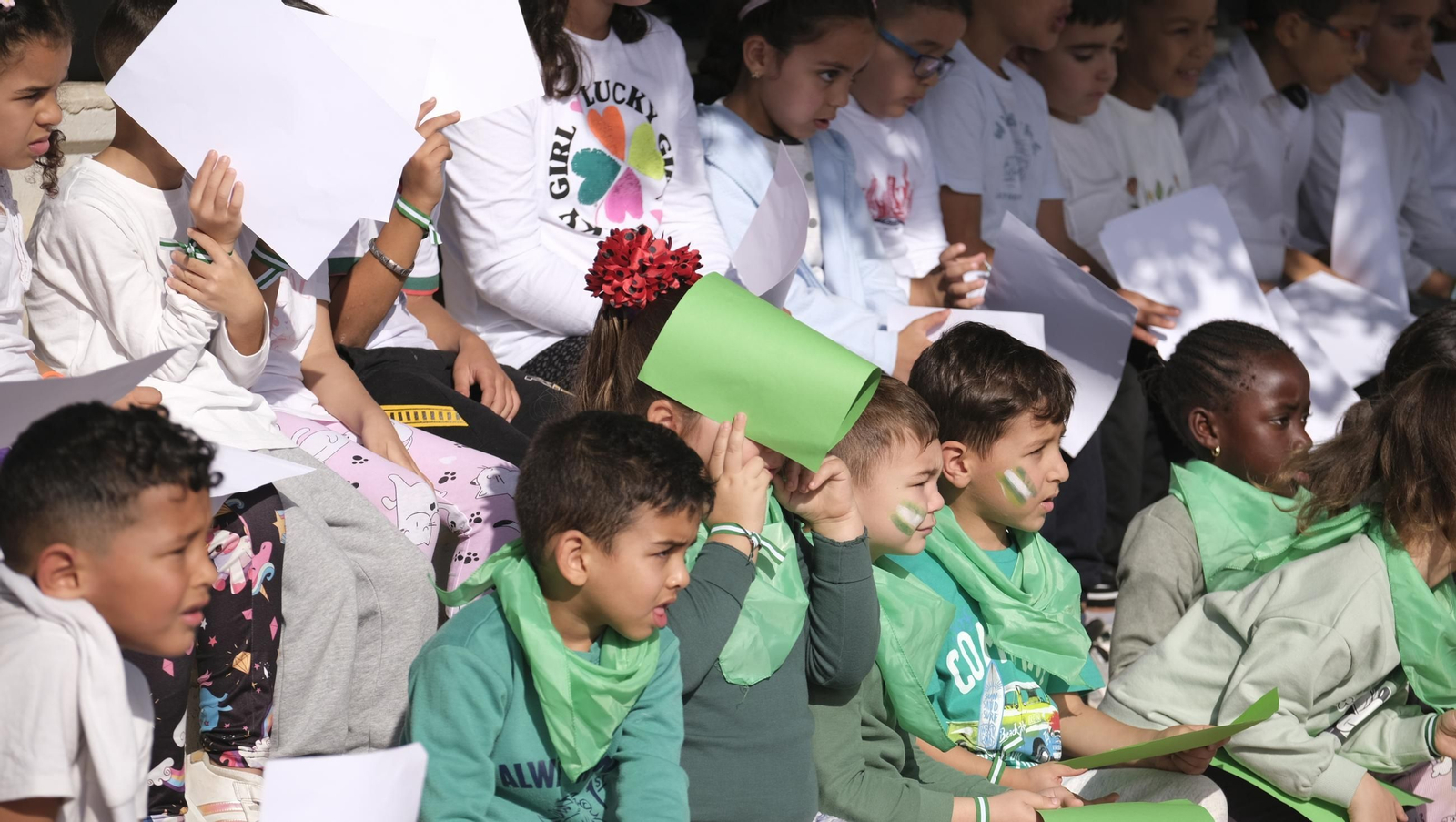 Día de la Bandera de Andalucía en el Colegio Virgen del Mar de Cabo de Gata, en imágenes