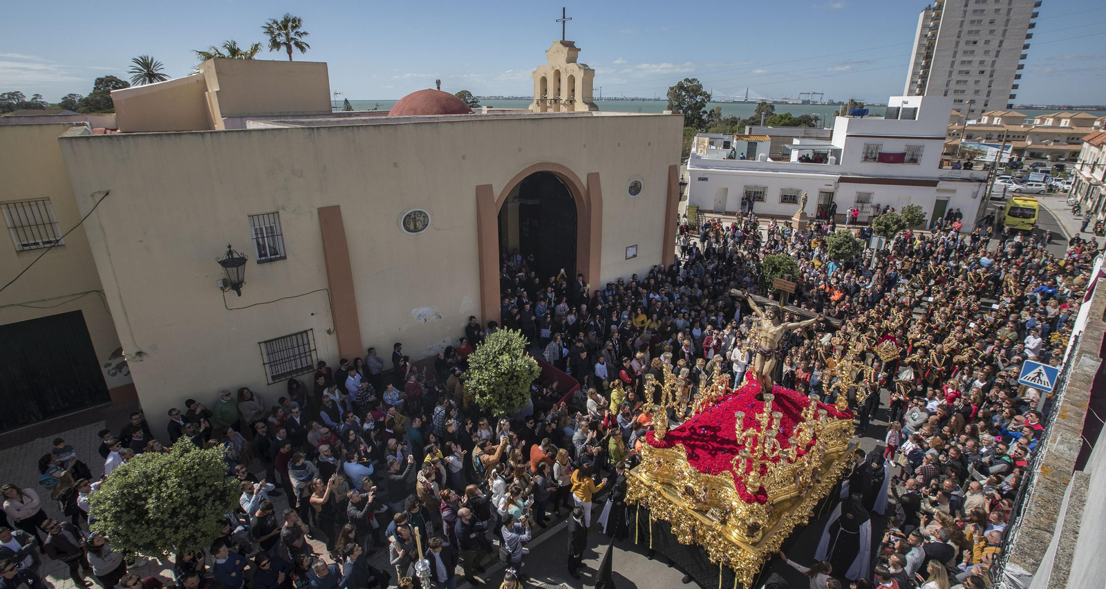 Las imágenes del Jueves Santo en San Fernando
