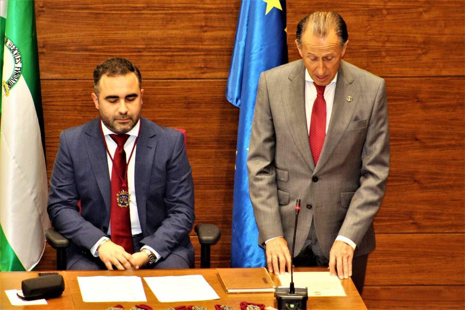 Las imágenes de la investidura de José María Román como alcalde de Chiclana