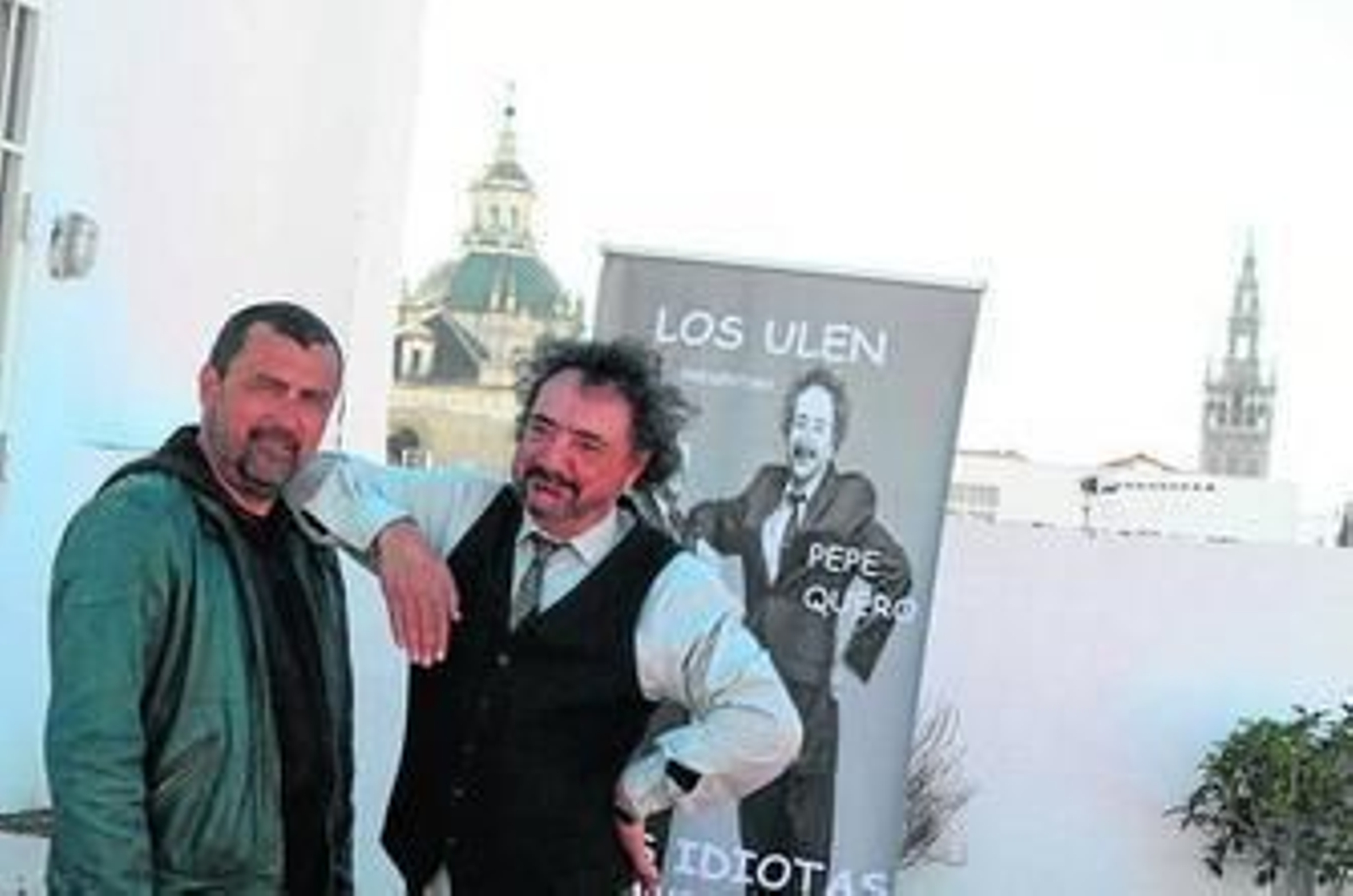 Paco Tous y Pepe Quero, Los Ulen, ayer en la terraza del Teatro Quintero.