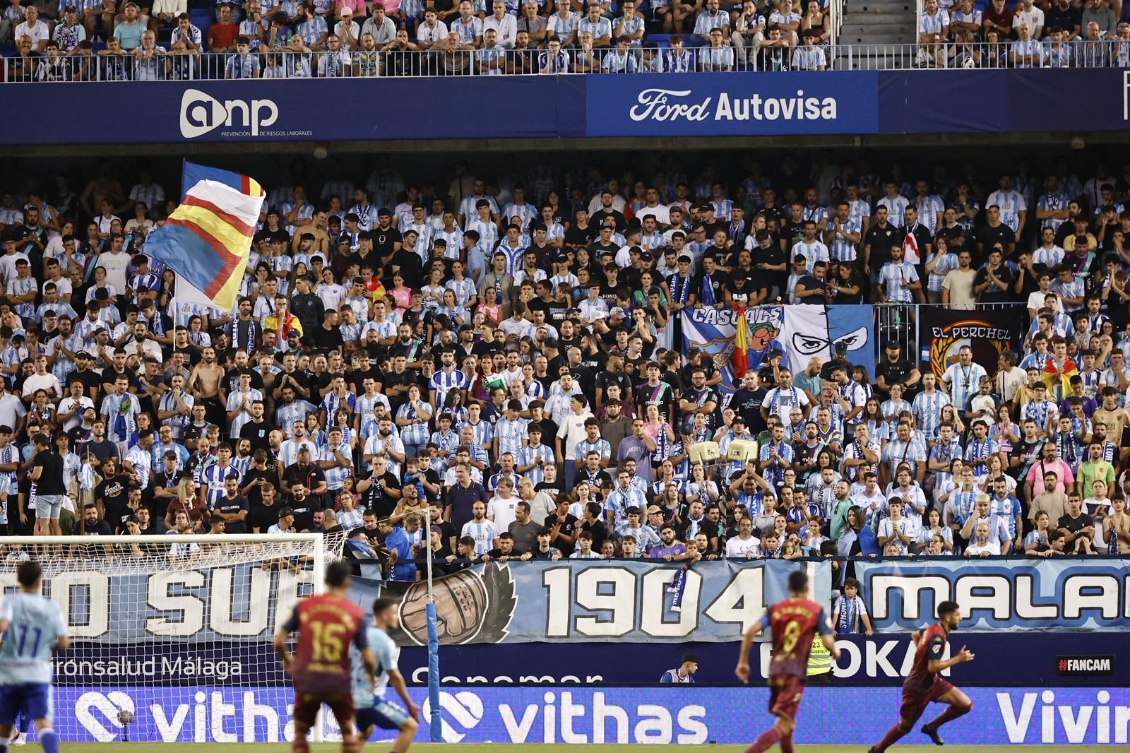 Búscate en las gradas de La Rosaleda en el Málaga CF-Deportivo