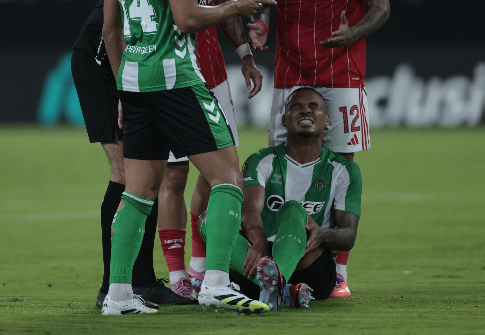 Las fotos del Betis - Nottingham Forest