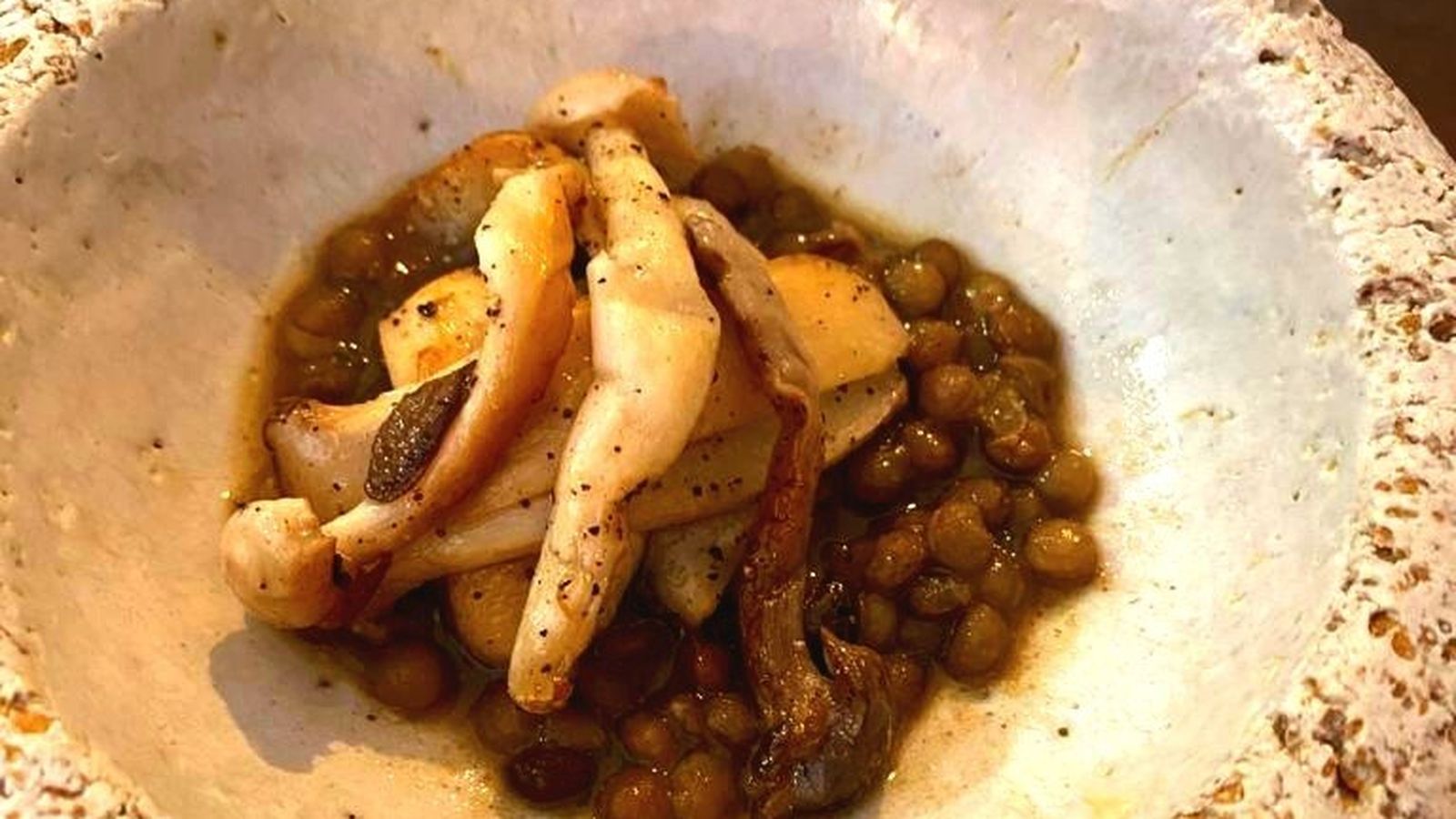 Lentejas de caza y setas de Álvaro Ávila, La Alvaroteca, Málaga