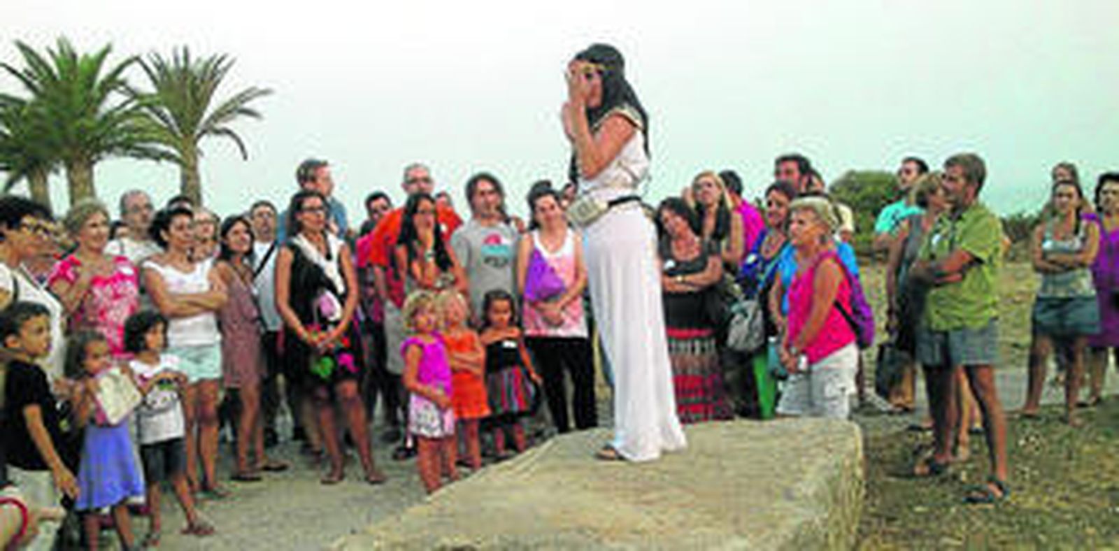 Uno de los momentos de la visita que ofrece Hespérides Gestión Cultural.