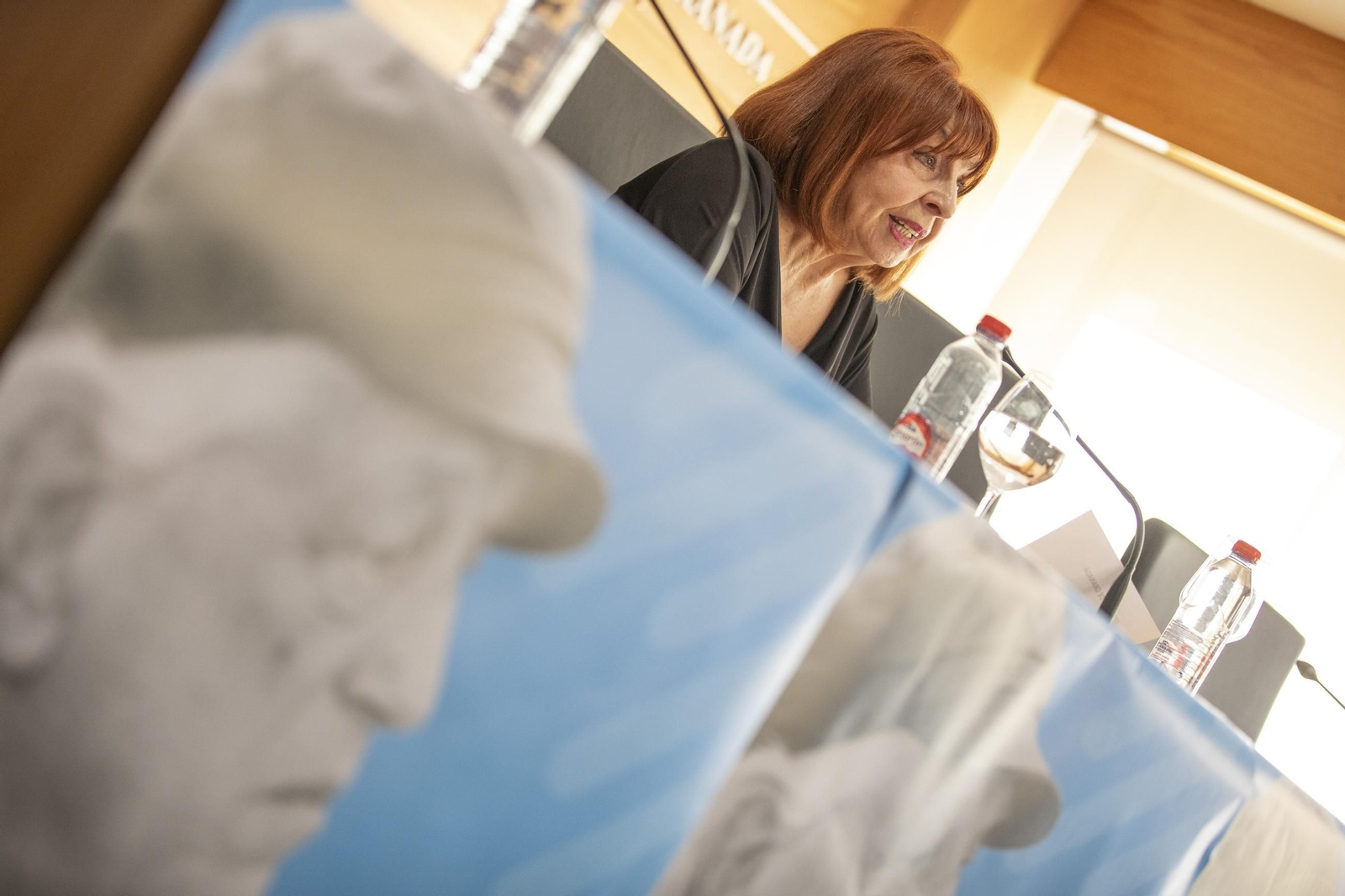 María Asunción Mateo, viuda de Alberti, durante la ponencia inaugural.