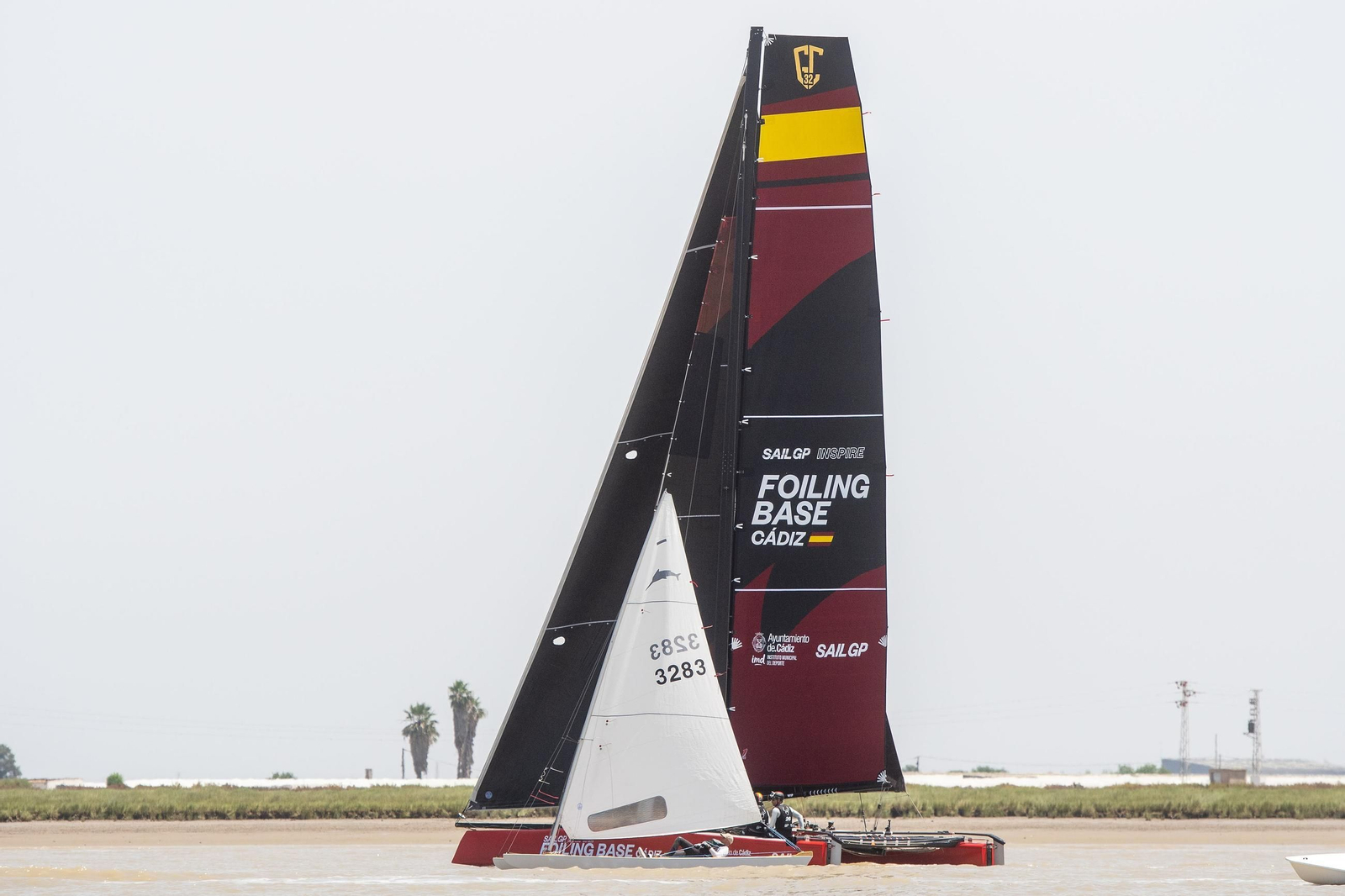 Las espectaculares fotos del Ascenso a Vela del Guadalquivir