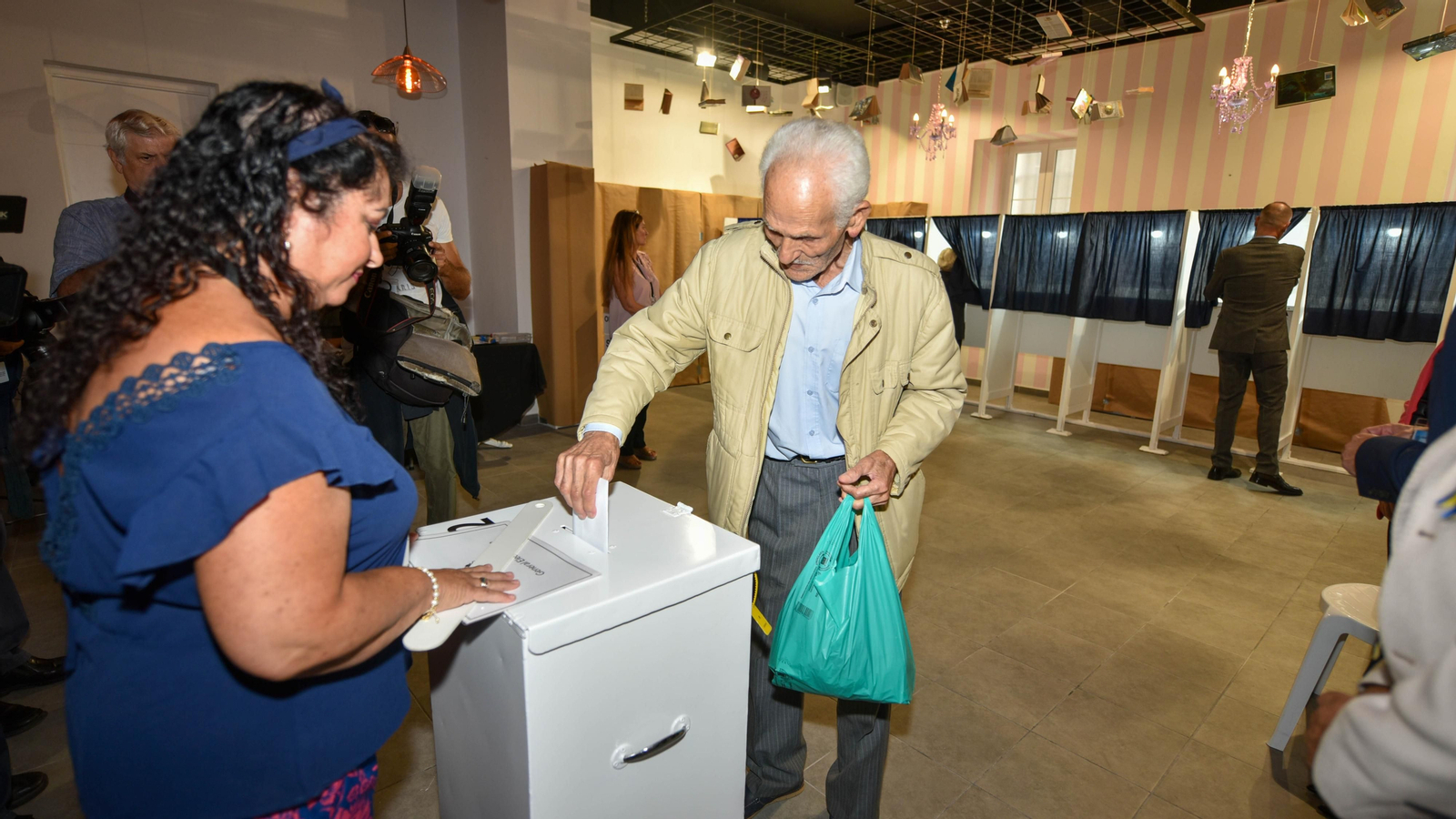 La jornada electoral en Gibraltar, en imágenes