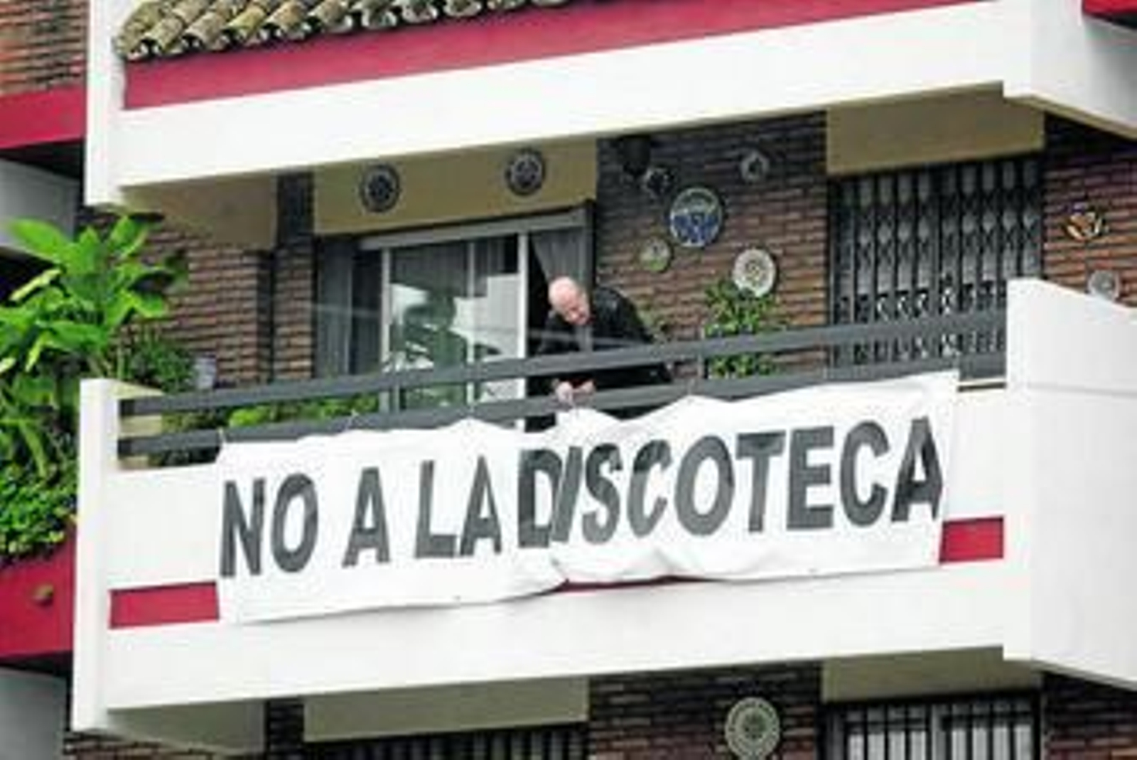 Cartel que han colgado los vecinos de la zona.