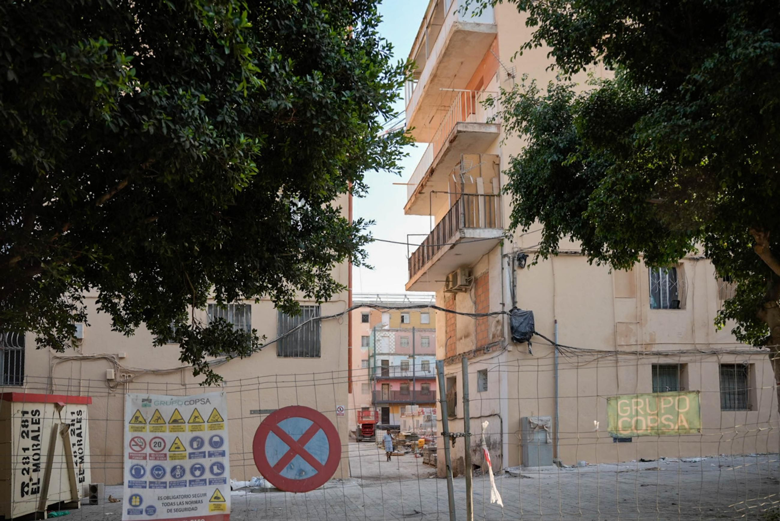 Las obras de rehabilitación en el edificio El Patio de Almería