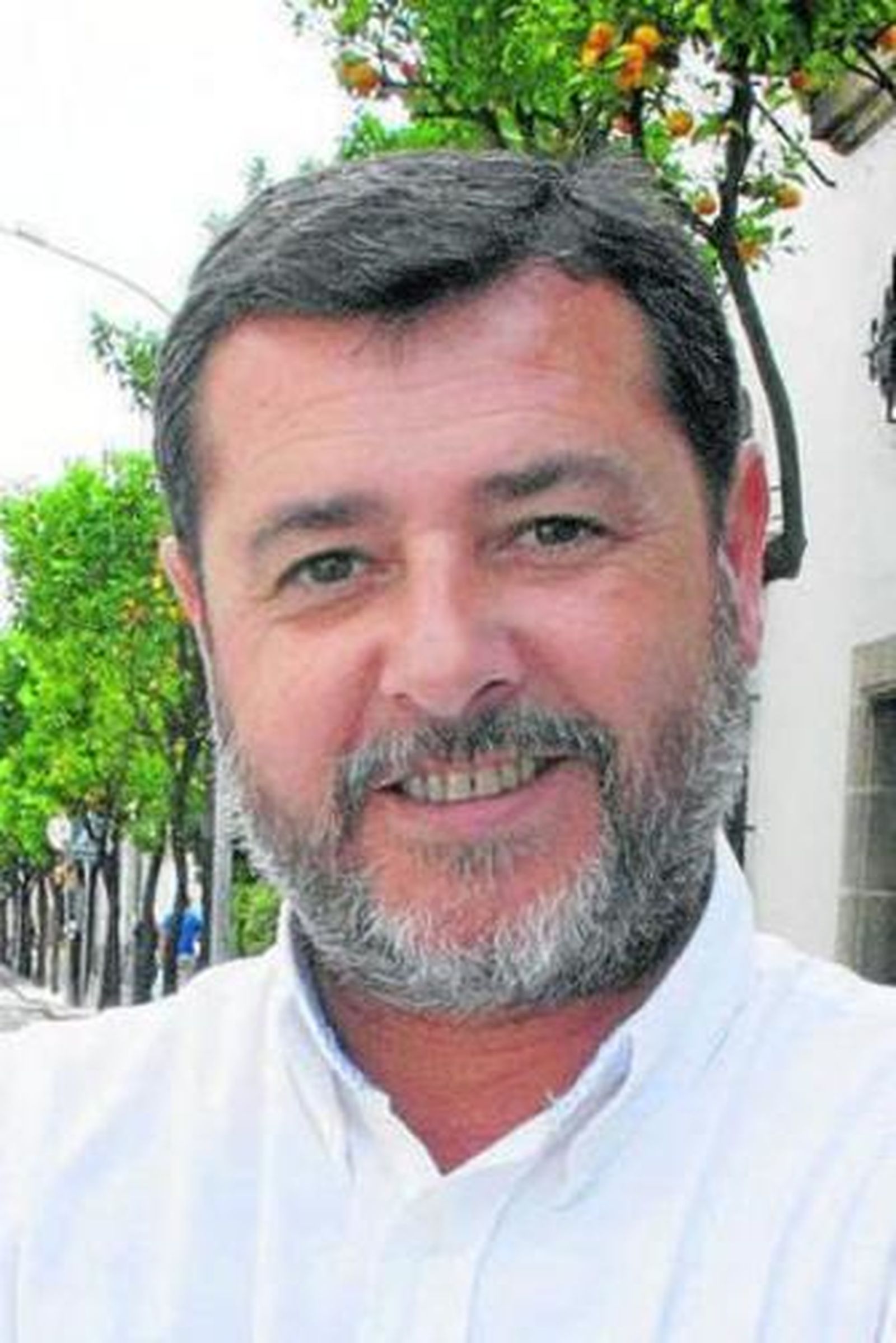 De izquierda a derecha, Alfonso Candón (que se mantiene en las listas) y tres de los nuevos fichajes: Andrés Núñez, María José de Alba y José Ortiz.