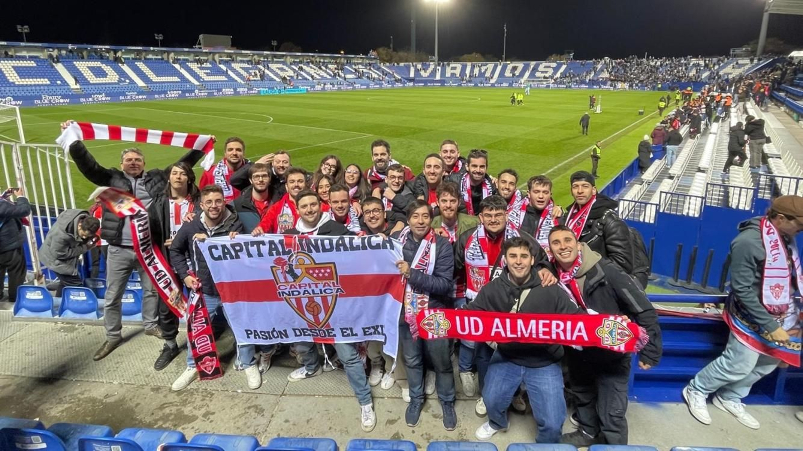 Los aficionados rojiblancos presentes en el duelo del Almería en Butarque.