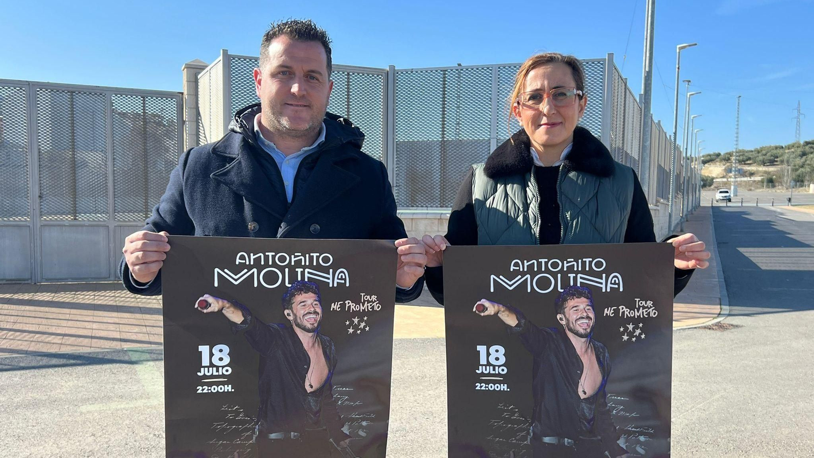 El concejal de Festejos, Manuel Pegalajar, junto a la concejala de Cultura, María Jesús Rodríguez.