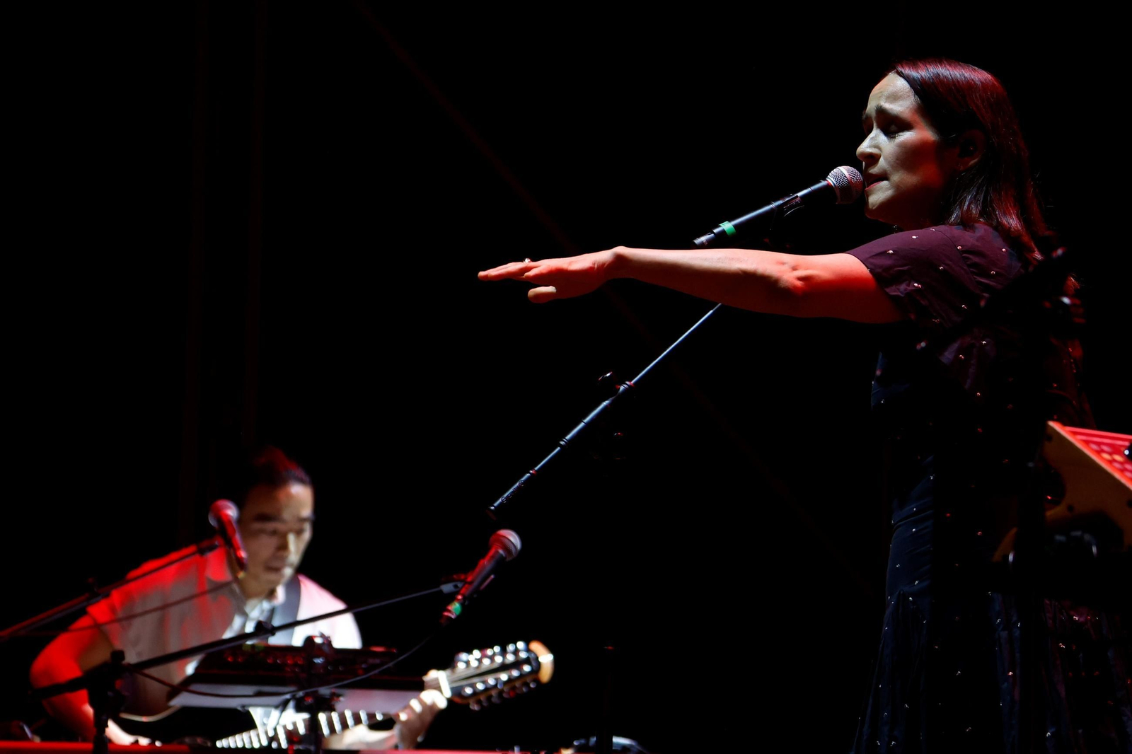 Las imágenes de los conciertos de Valeria Castro y Julieta Venegas en el Festival de la Guitarra de Córdoba