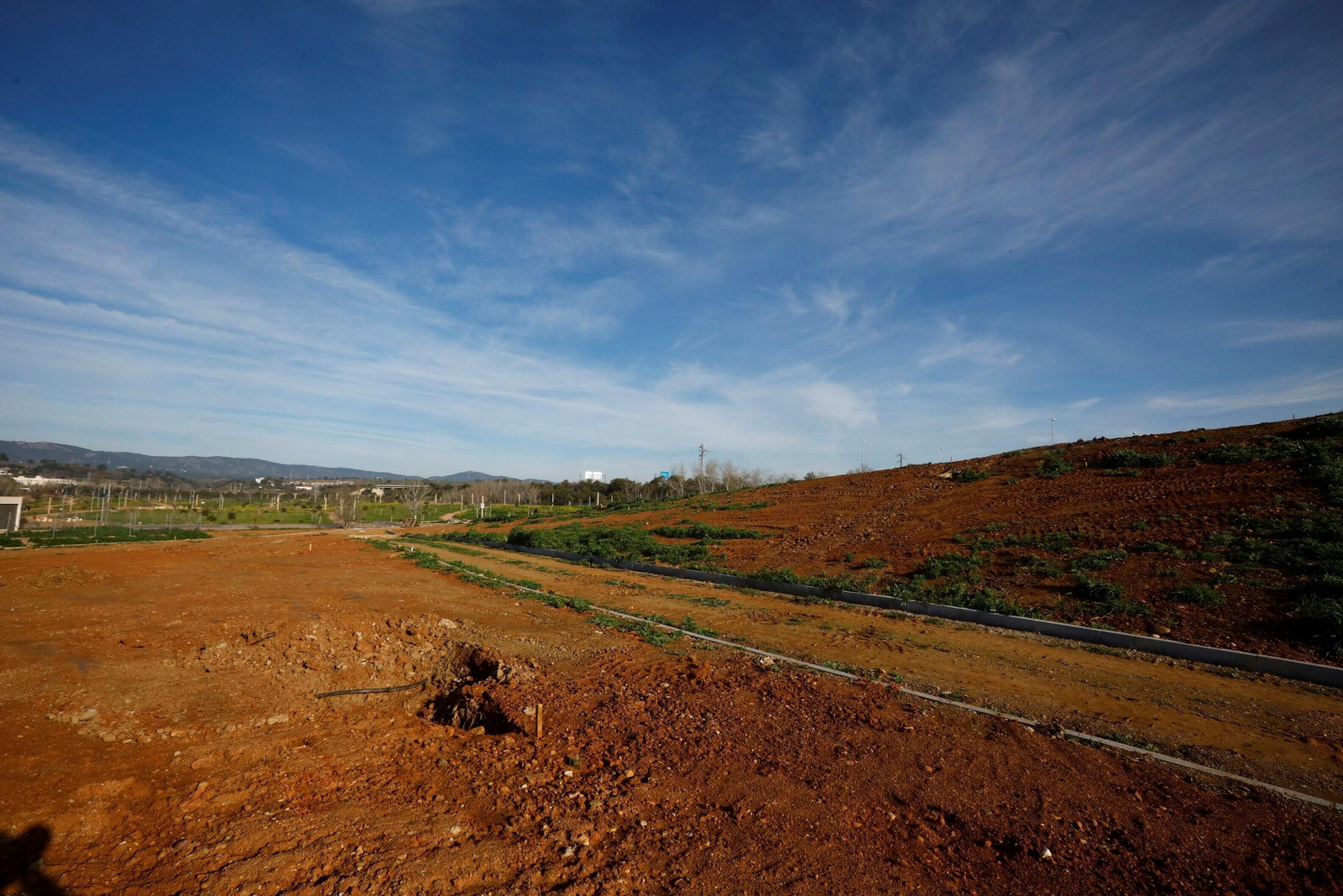 Así avanzan las obras de la segunda fase del parque de Levante de Córdoba, en imágenes