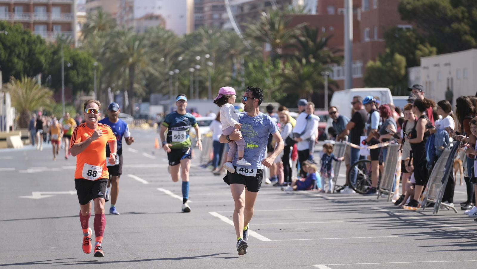 Imágenes de la Carrera del Puerto de Almería 2023