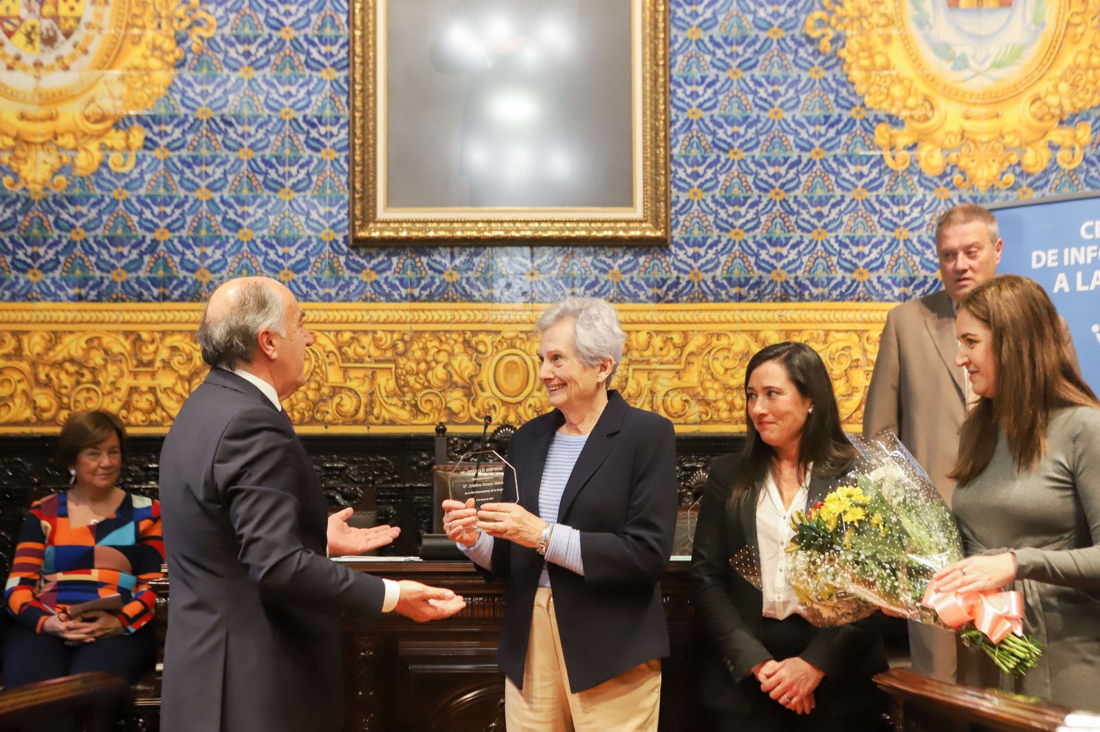 Imágenes del homenaje a Concepción Villaescusa y Cristina Orozco en Algeciras por el 8-M