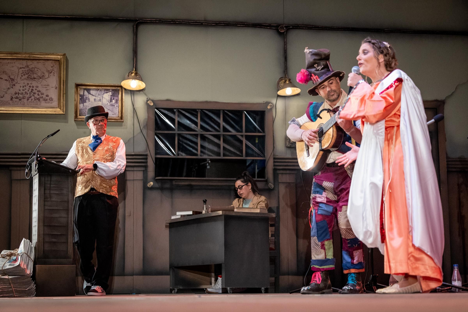 Las Imágenes del pregón de Carnaval de Joaquín Quiñones