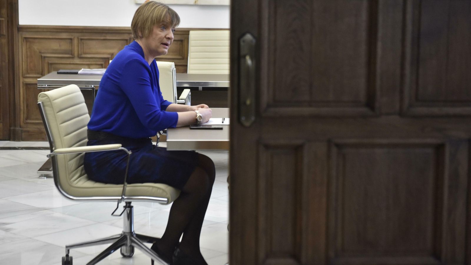 María Jesús Catalá responde en su despacho a las preguntas de la entrevista.