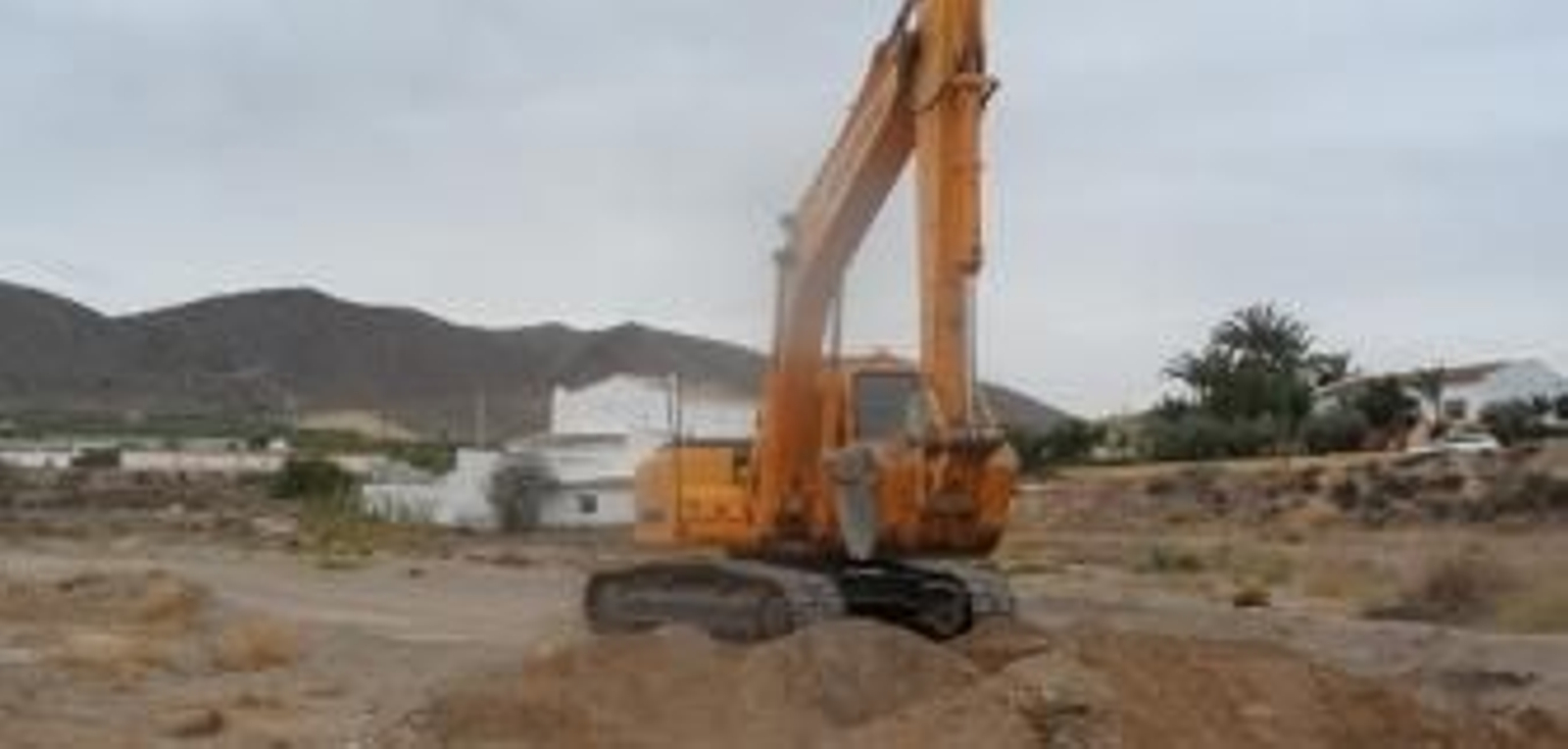 La Junta realiza trabajos de adecuación de la rambla de Montacar, en Huércal-Overa