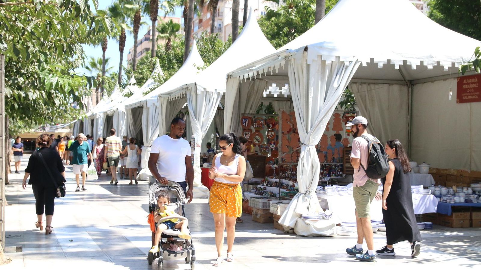 La 30ª Feria de Alfarería de Almería ‘Alfaralmería’ se distribuye a lo largo de 23 jaimas en un espacio entoldado