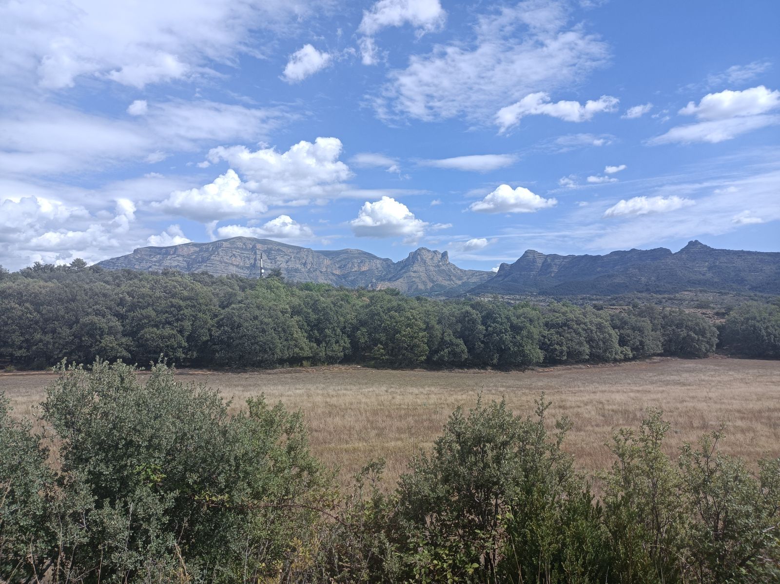 Vistas de las montañas próximas a Roda de Isábena.