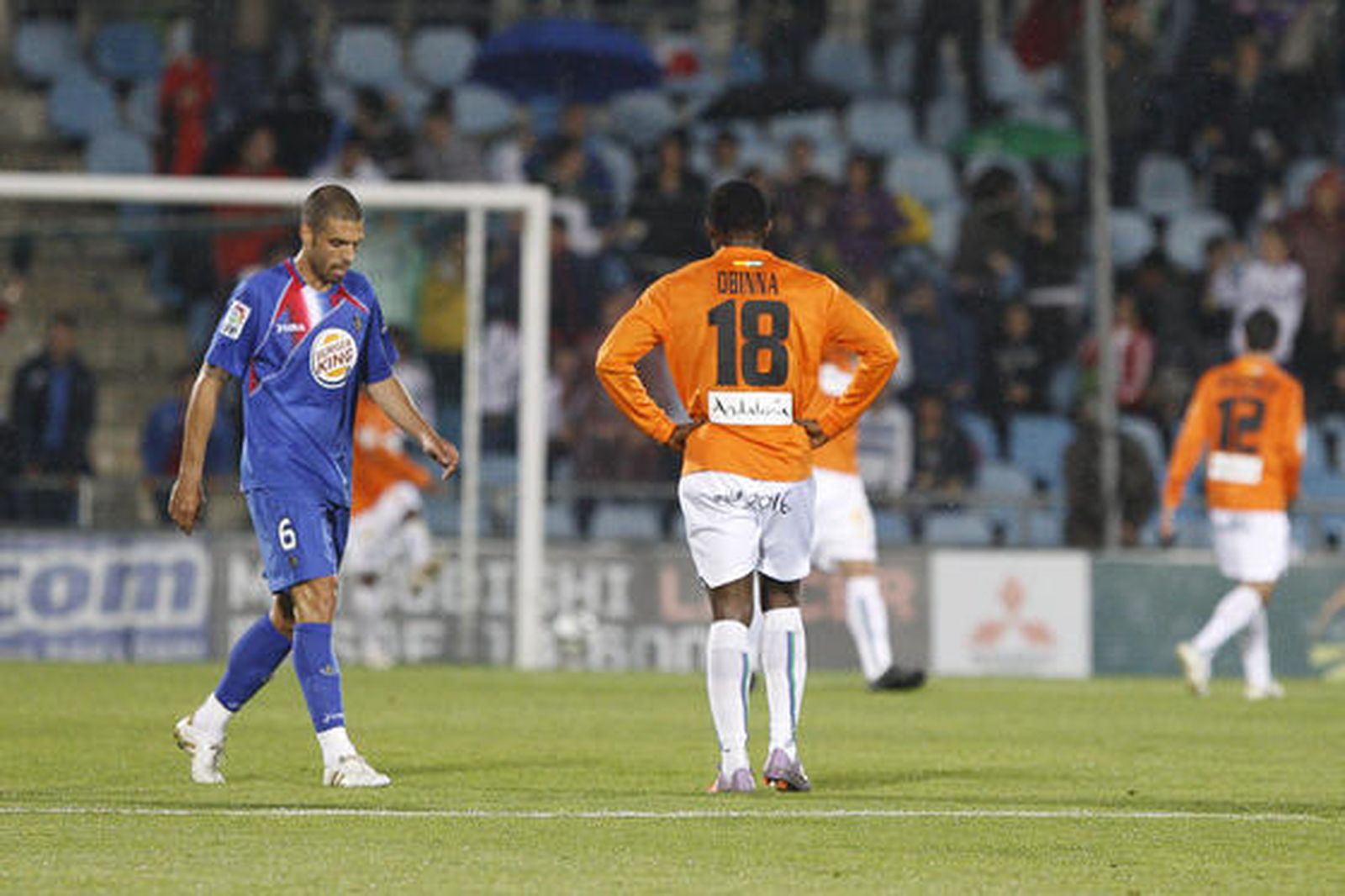 El Málaga pierde en Getafe y cae a puestos de descenso a falta de una jornada. / LOF