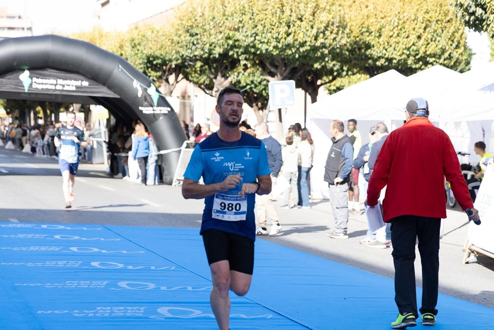 En imágenes: multitudinaria e histórica XXIX Media Maratón 'Ciudad de Jaén' y 10k en memoria de Paco Manzaneda (2)