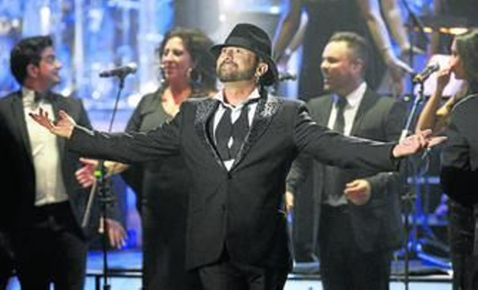 El cantautor andaluz José Luis Figuereo Franco, conocido como el Barrio, en su concierto ofrecido en el Teatro Real de Madrid.