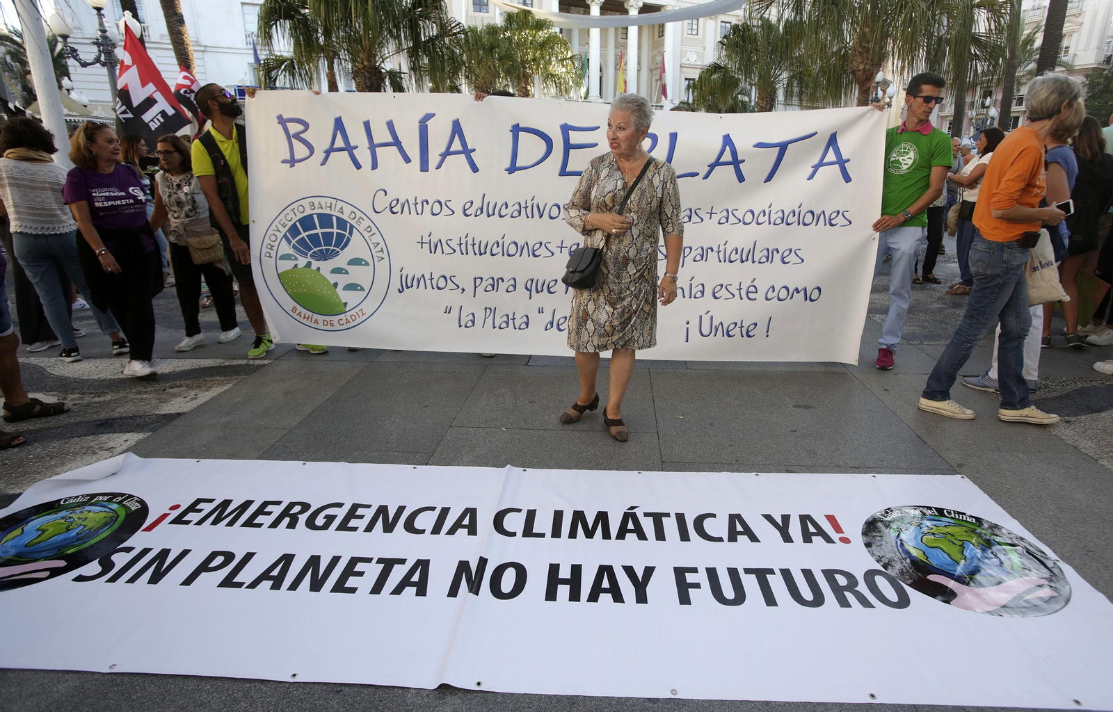 Las imágenes de la manifestación de la Huelga Mundial por el Clima en Cádiz.