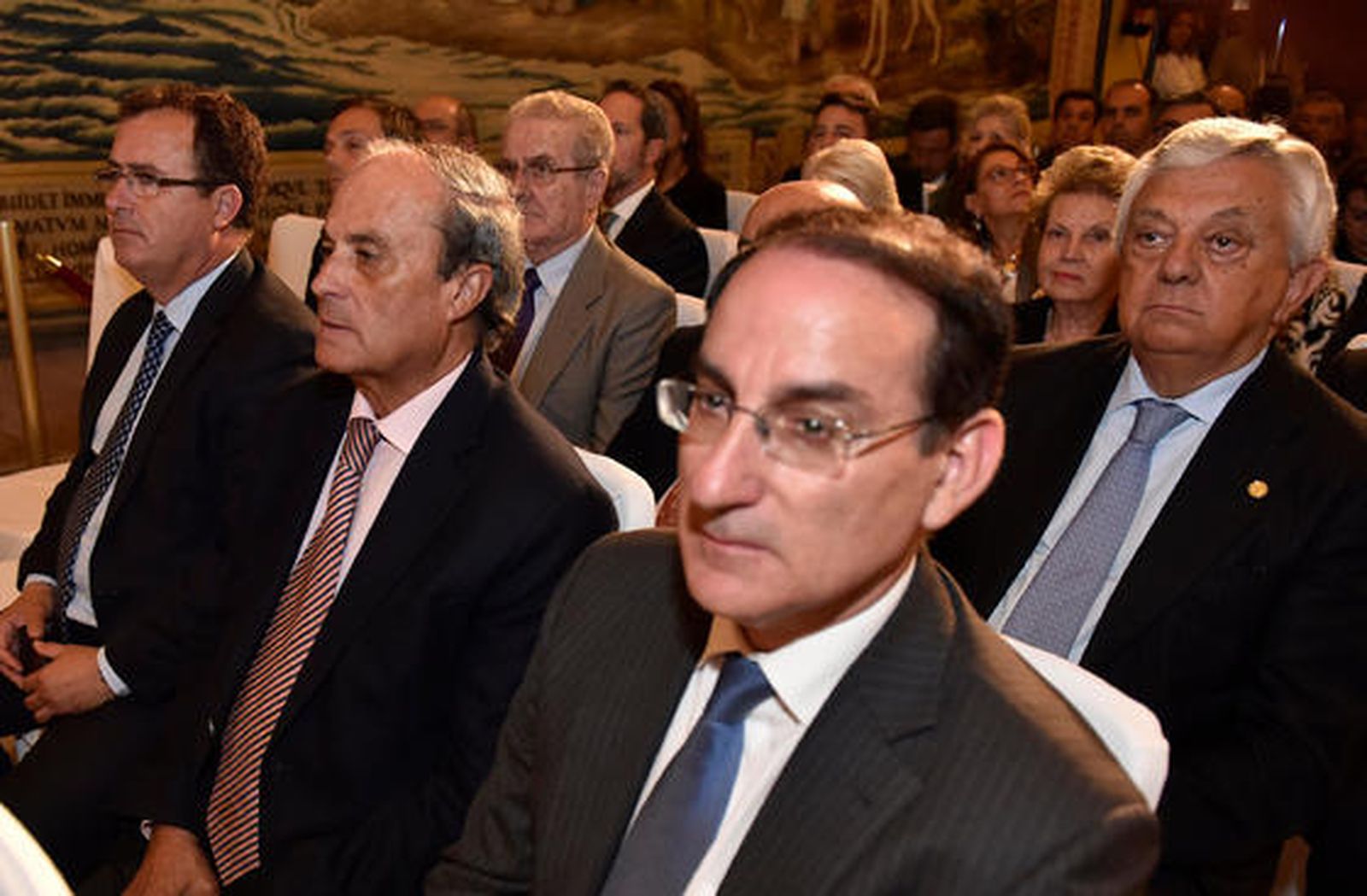 Juan Carlos Cabrera, Antonio Ponce y Javier González de Lara. Detrás, Francisco Herrero.


Foto: Juan Carlos V?uez / Victoria Hidalgo