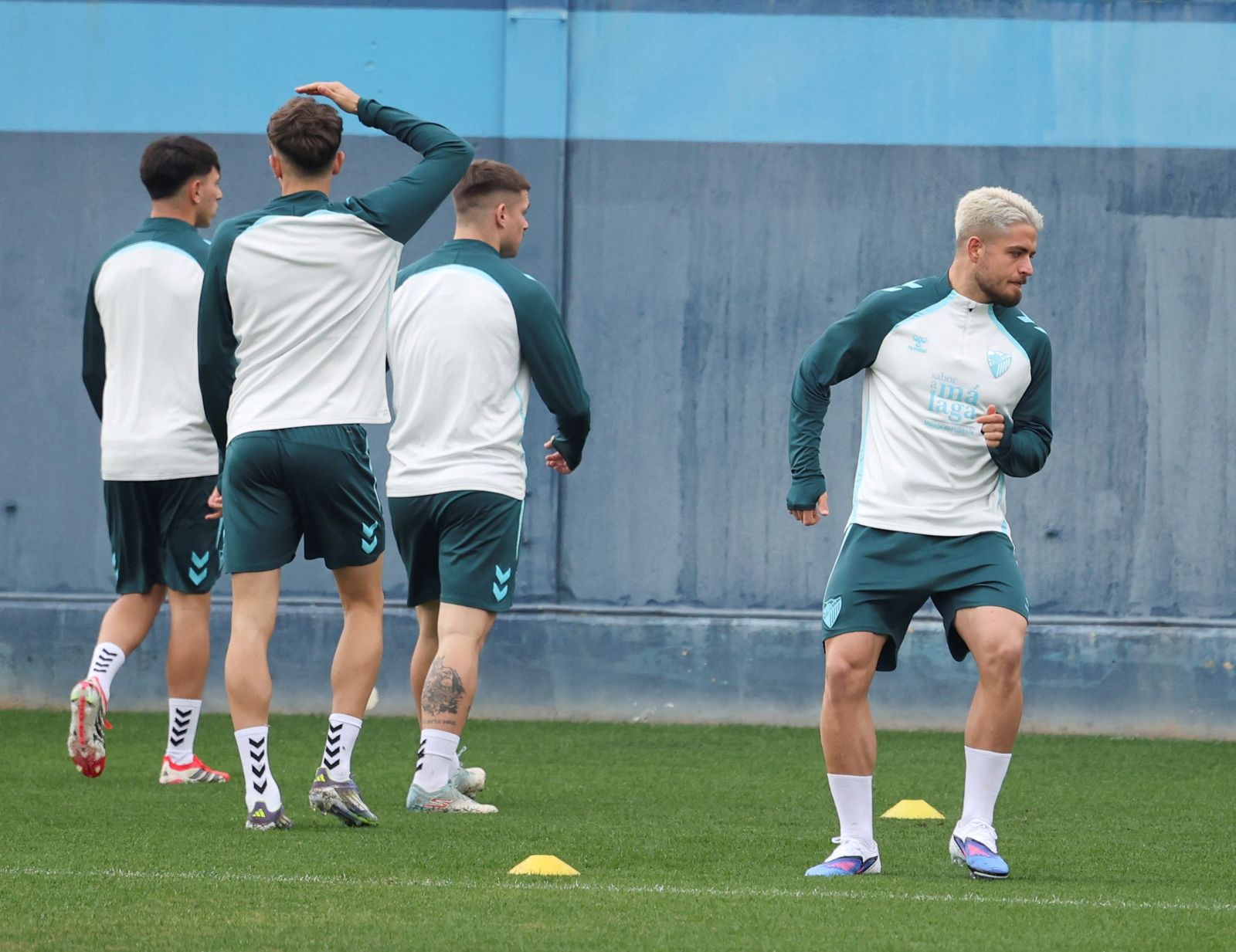 El Málaga CF vuelve al tajo sin Lobete en una semana eterna