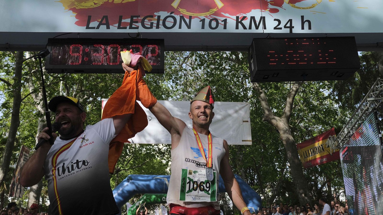 Daniel García, vencedor en la modalidad de marchadores tras entrar en meta.