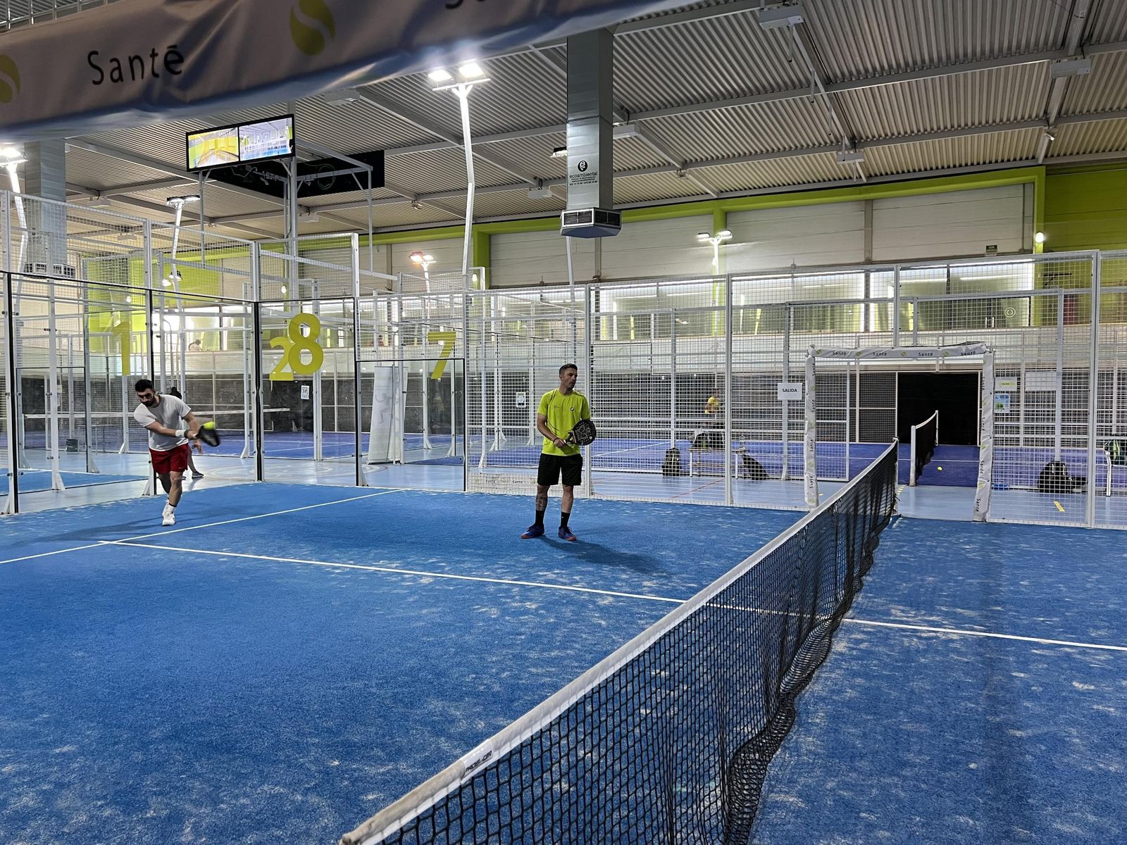 El torneo de pádel solidario CSIF-Santé reúne a casi un centenar de inscritos en su I edición