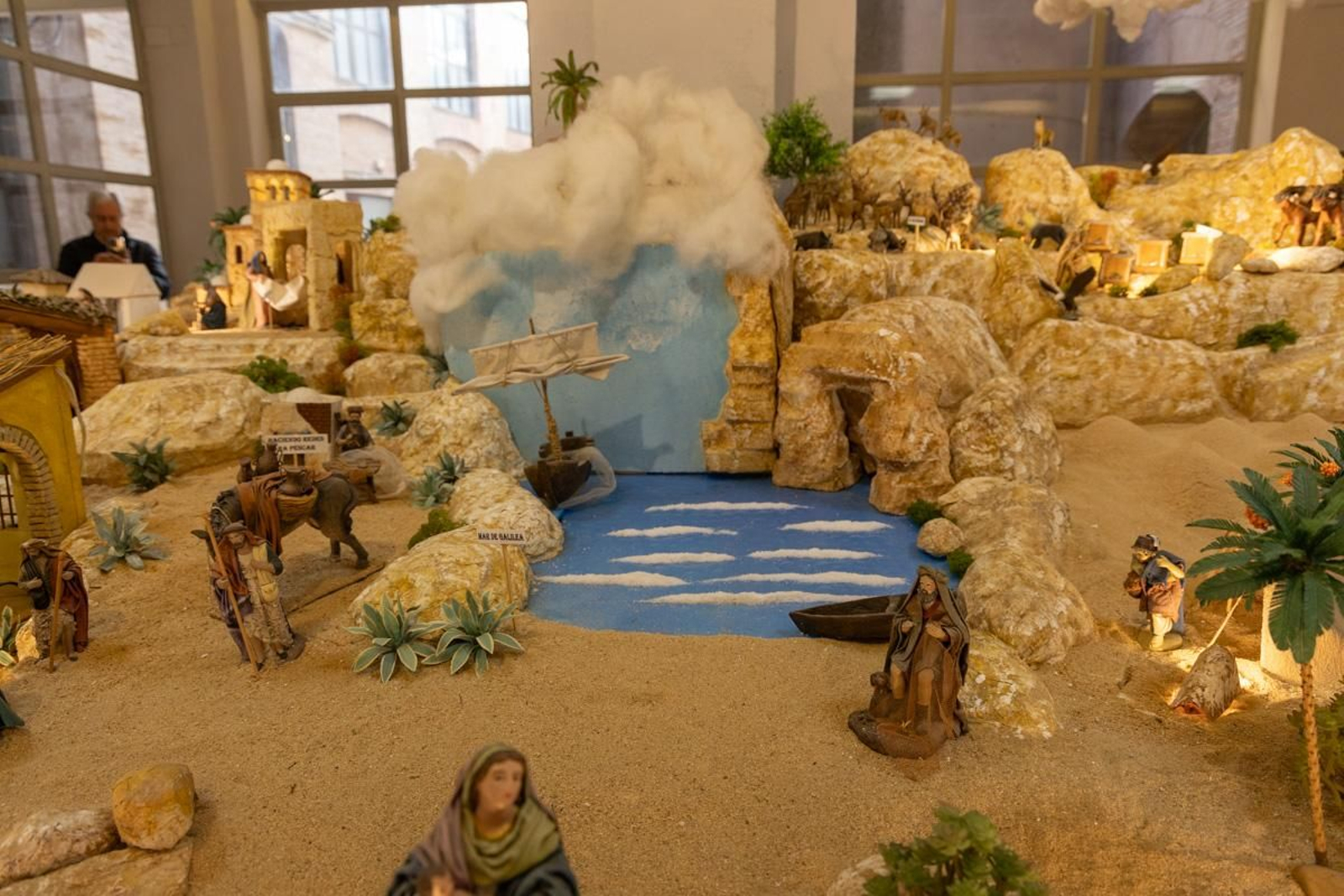 En imágenes: así es el Belén Bíblico con más de un millar de piezas artesanas de los abuelos María y Rafael