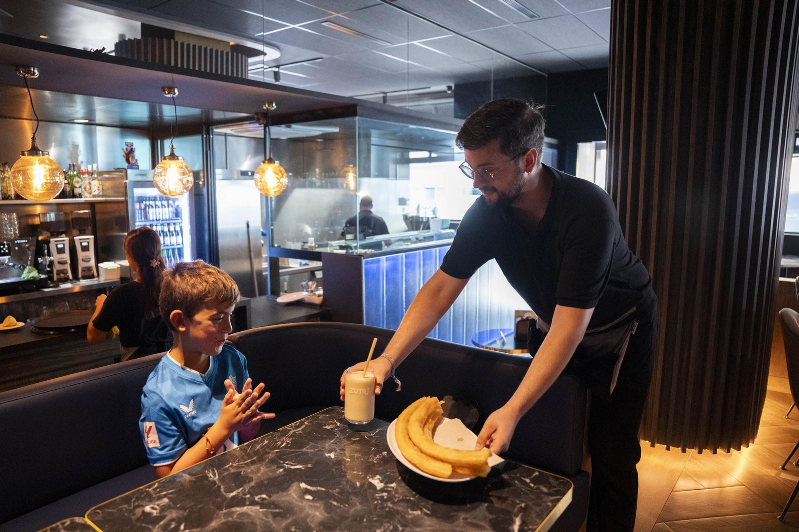 Las imágenes de la suculenta Churrería ubicada en la plaza 3 de abril