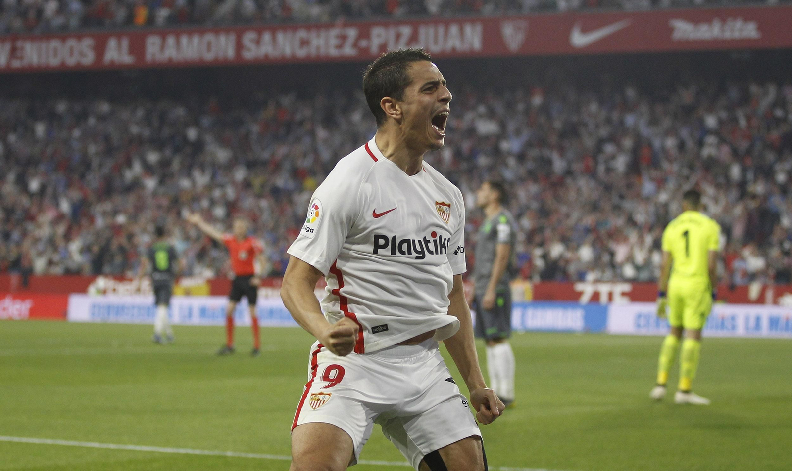 Ben Yedder celebra con rabia uno de sus tres goles