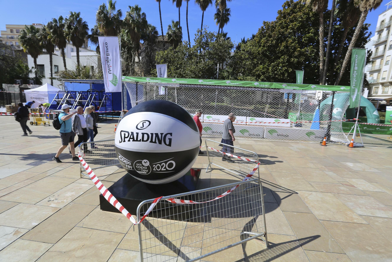 La Copa del Rey ya late en el centro de Málaga