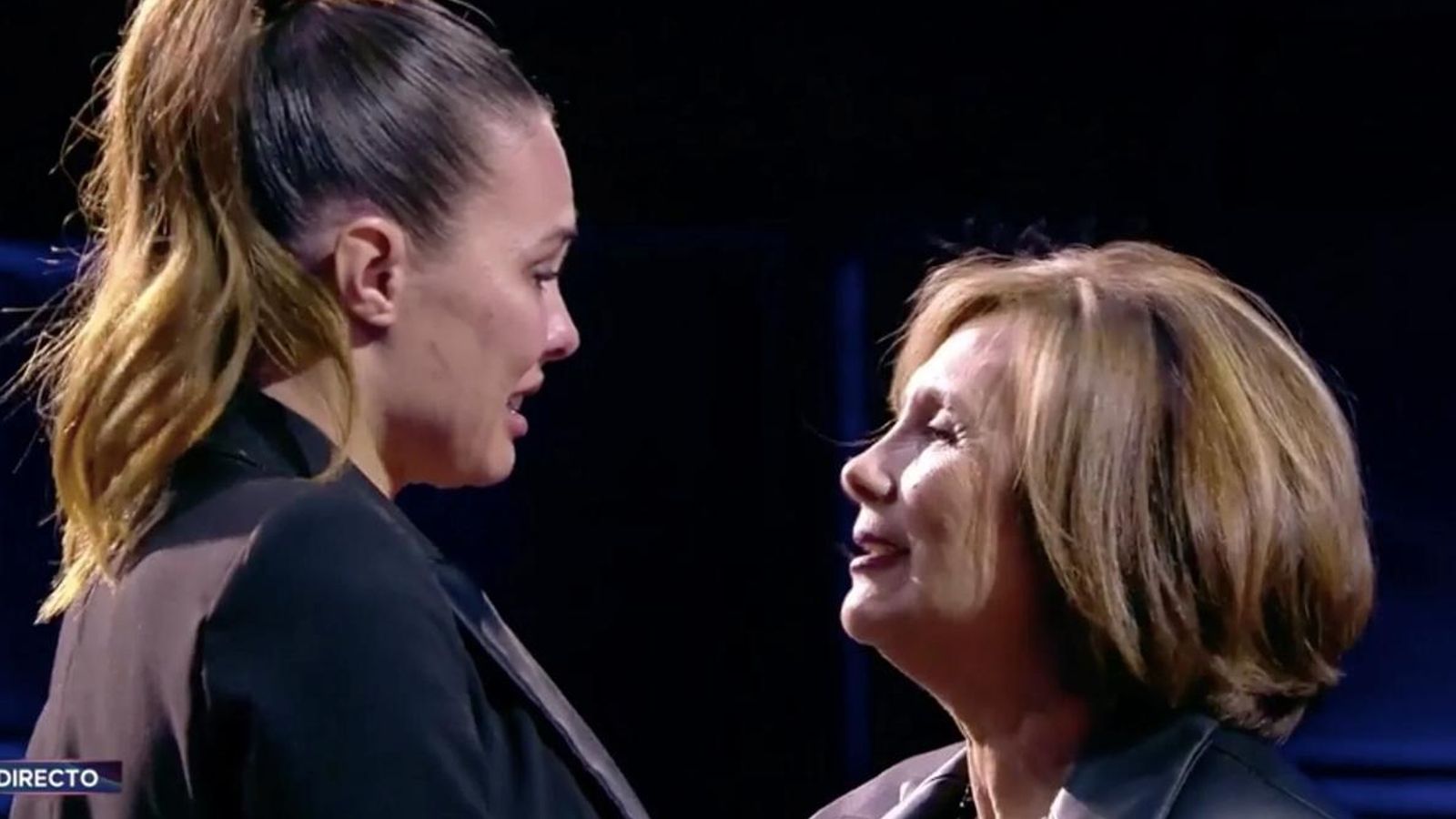 Jessica Bueno junto a su madre, Loli