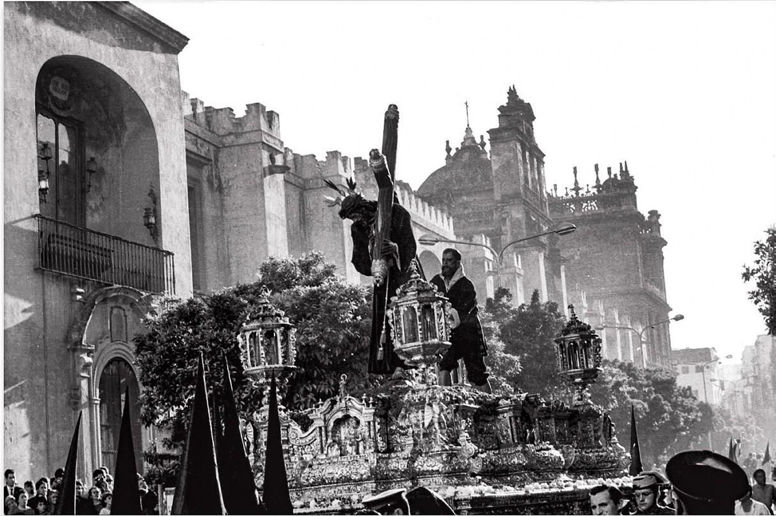 El punto de encuentro de los pasos era la calle Alemanes