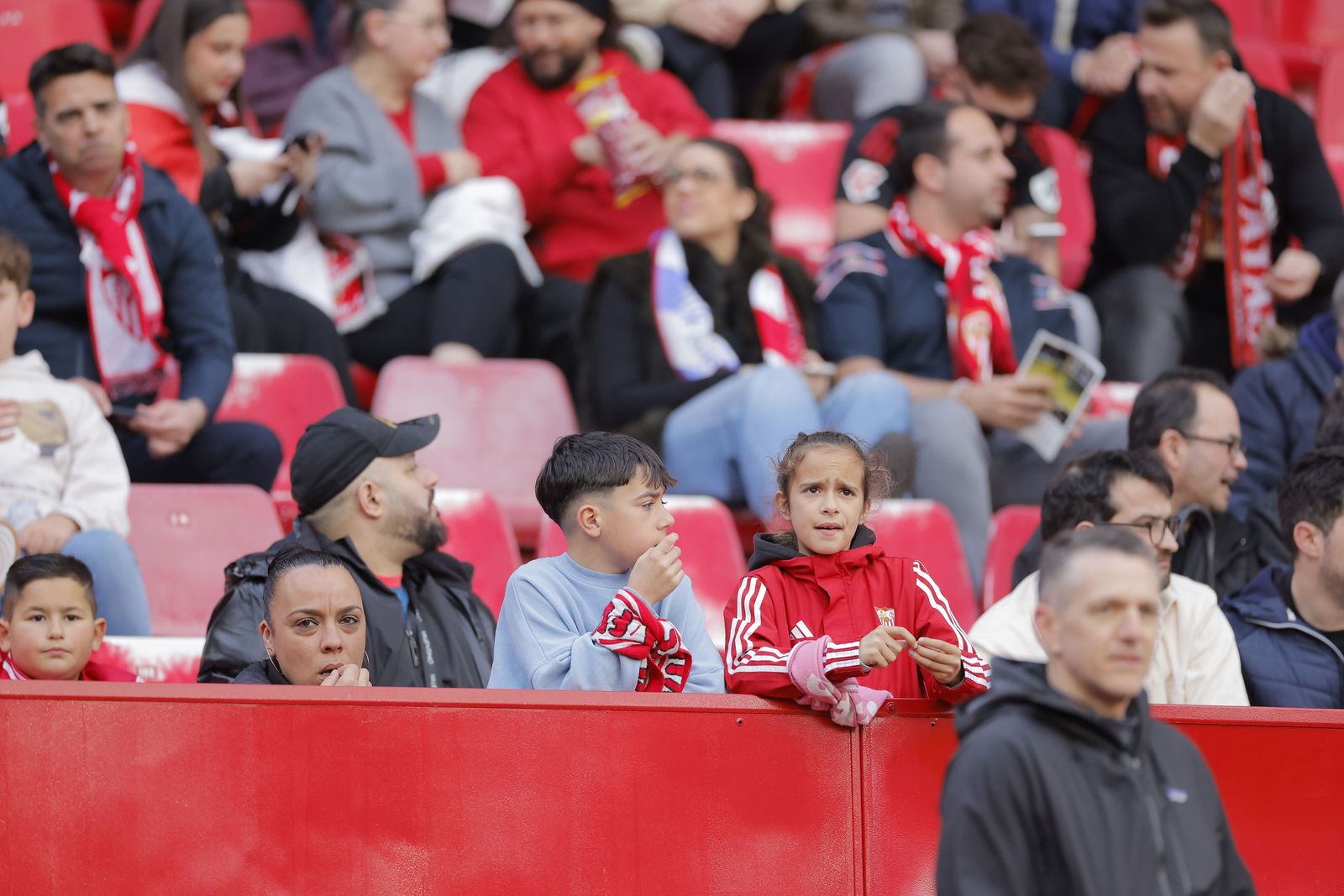 Búscate en las fotos del Sevilla fc - Rayo
