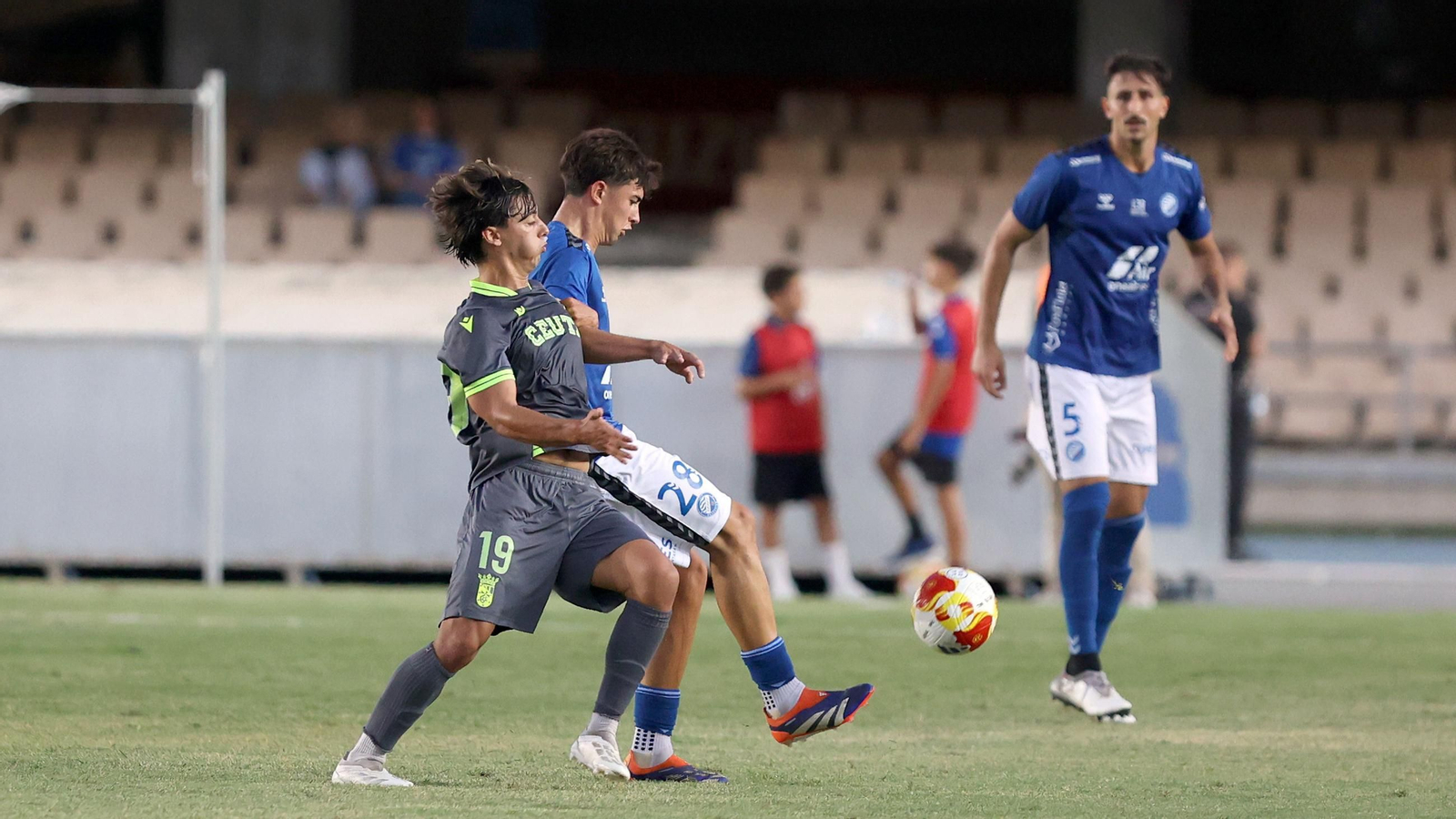 Imágenes del amistoso entre el Xerez DFC y el Ceuta B en Chapín