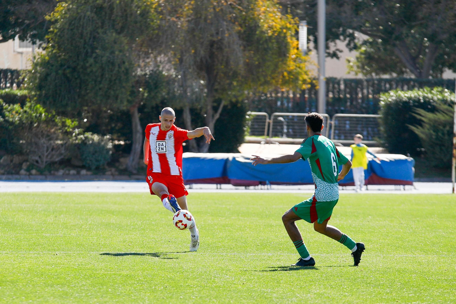 Las imágenes de Segunda RFEF entre Almeria B y recreativo de Granada