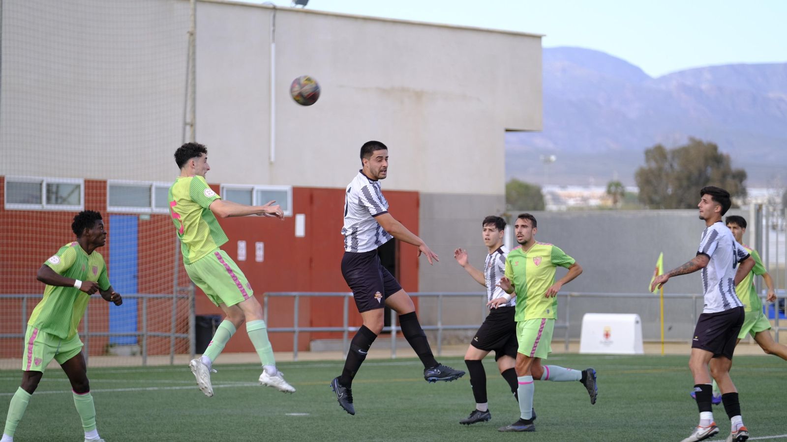 Tudela se impuso por arriba durante todo el encuentro.