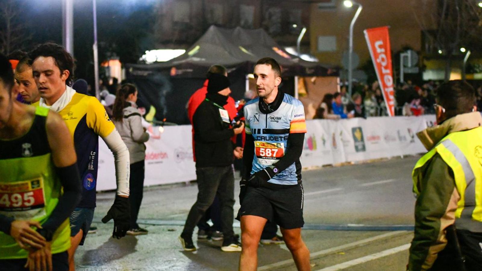 En imágenes: búscate en tu llegada a meta de la Carrera de San Antón 2025 (1)