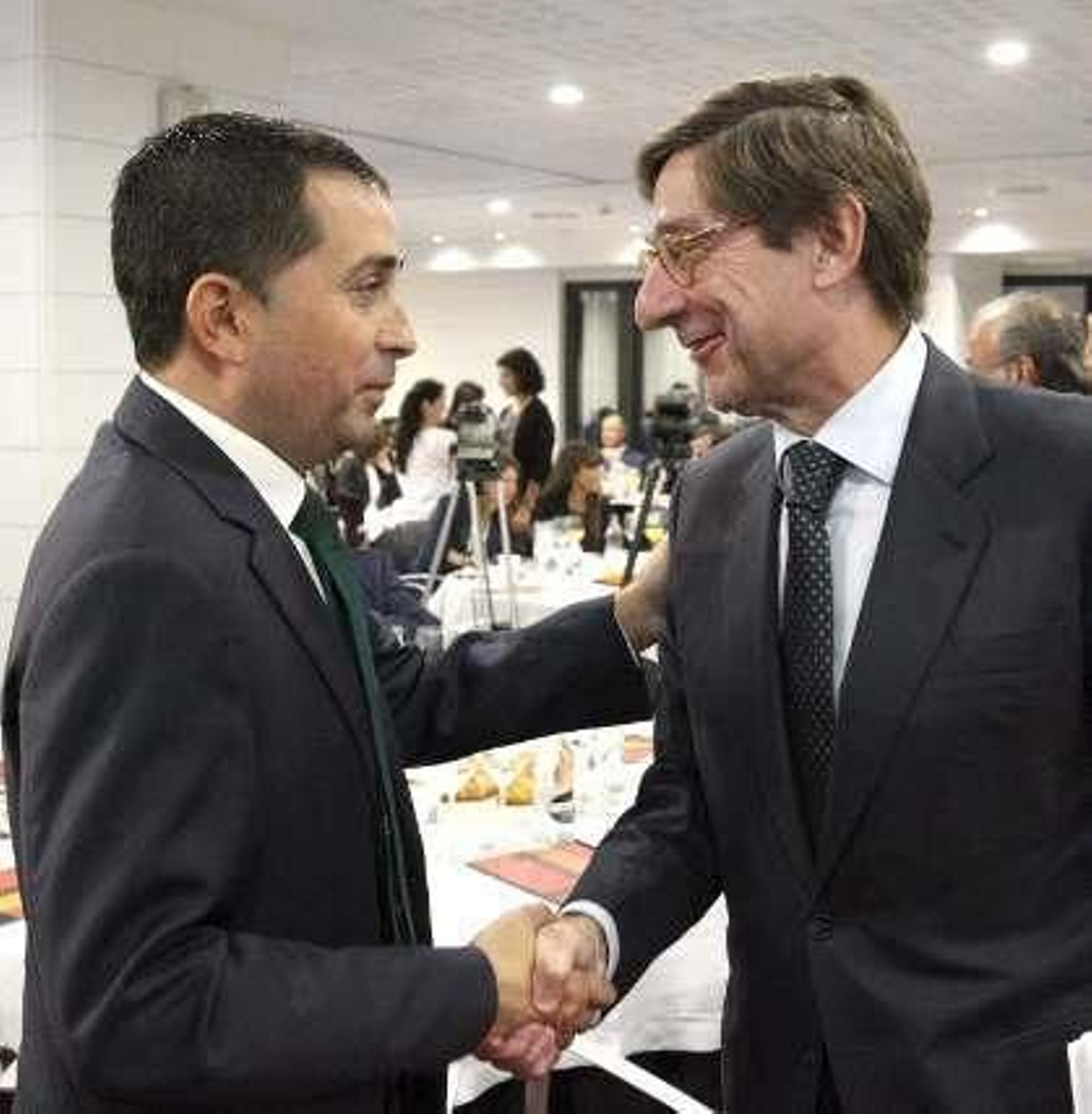 Goirigolzarri pide "cordura y serenidad", y que "se construyan puentes" en Cataluña