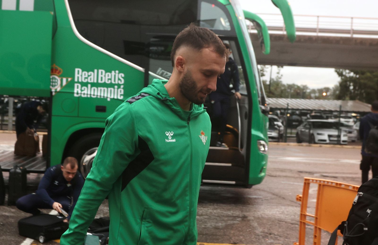 Las fotos de la salida del Betis para Chipre