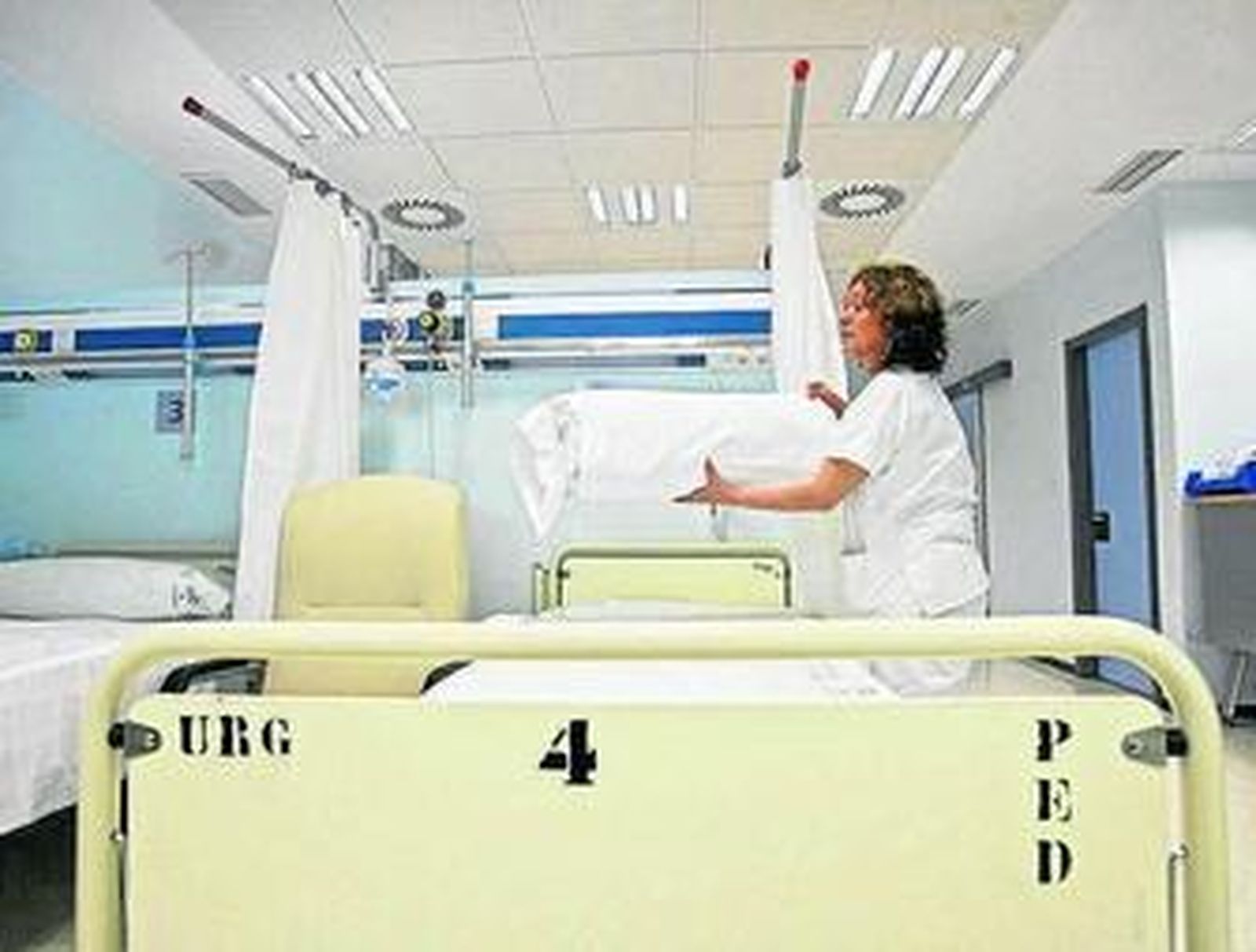 Una de las habitaciones del hospital universitario Puerta del Mar.