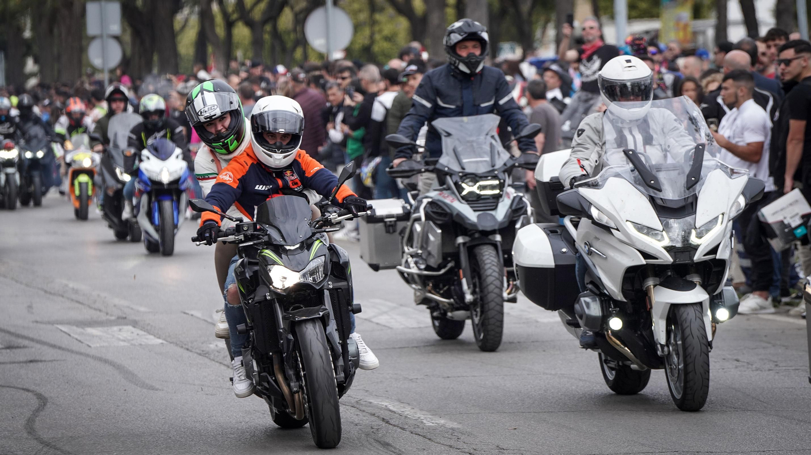Imágenes del ambientazo en Jerez el viernes de Gran Premio de motos